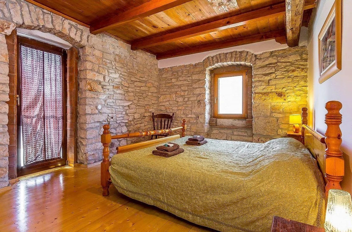 Casa de Férias Villa Mala Hiza Svetvinčenat Croácia