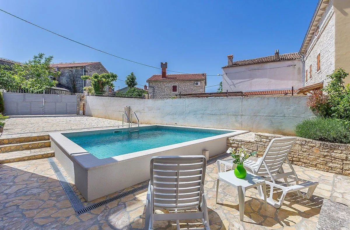 Villa Mala Hiza Svetvinčenat 0*,  Croácia